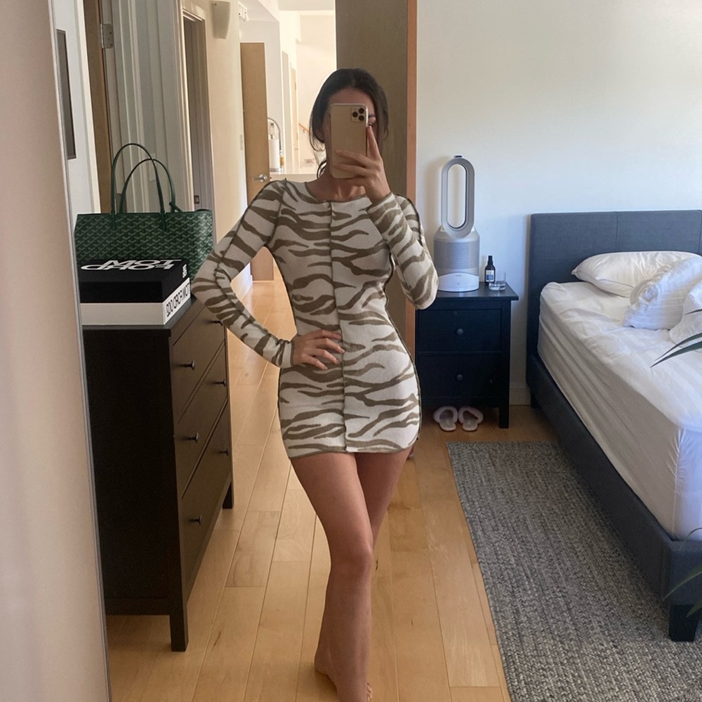 Mini “cashmere-like” dress